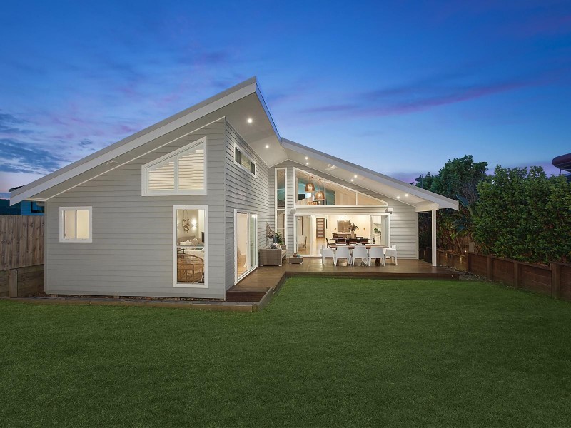 16 Carlyon Street, Killarney Vale NSW 2261