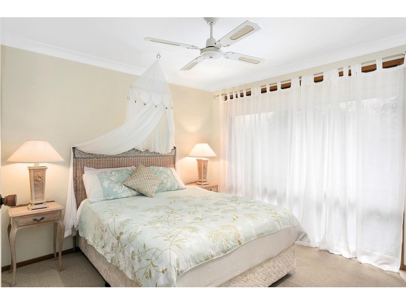 133 Cresthaven Avenue, Bateau Bay NSW 2261