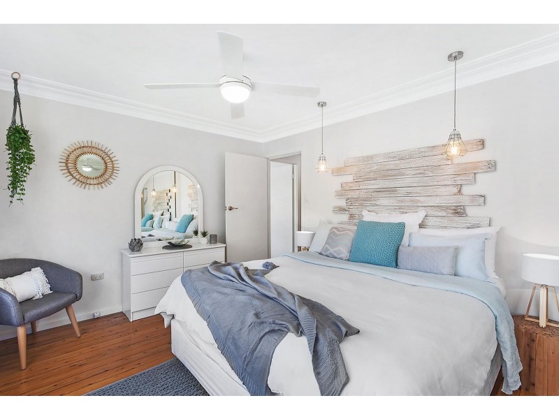 39 Laguna Parade, Berkeley Vale NSW 2261