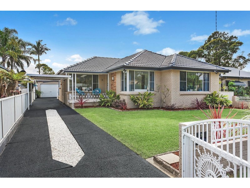 39 Laguna Parade, Berkeley Vale NSW 2261