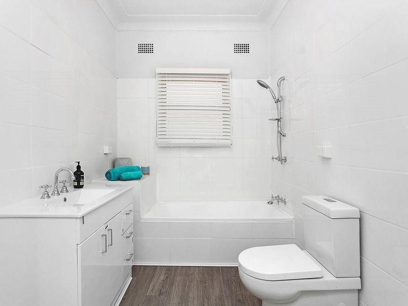 63 Kerry Crescent, Berkeley Vale NSW 2261