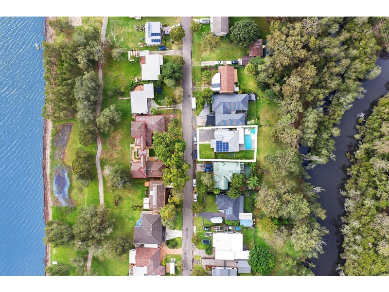 14 The Peninsula, Killarney Vale NSW 2261