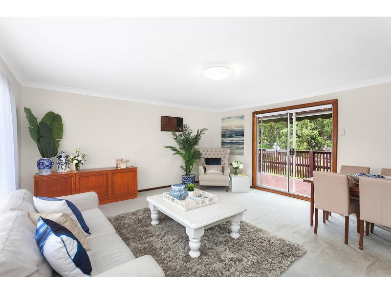 37 Windsor Road, Berkeley Vale NSW 2261