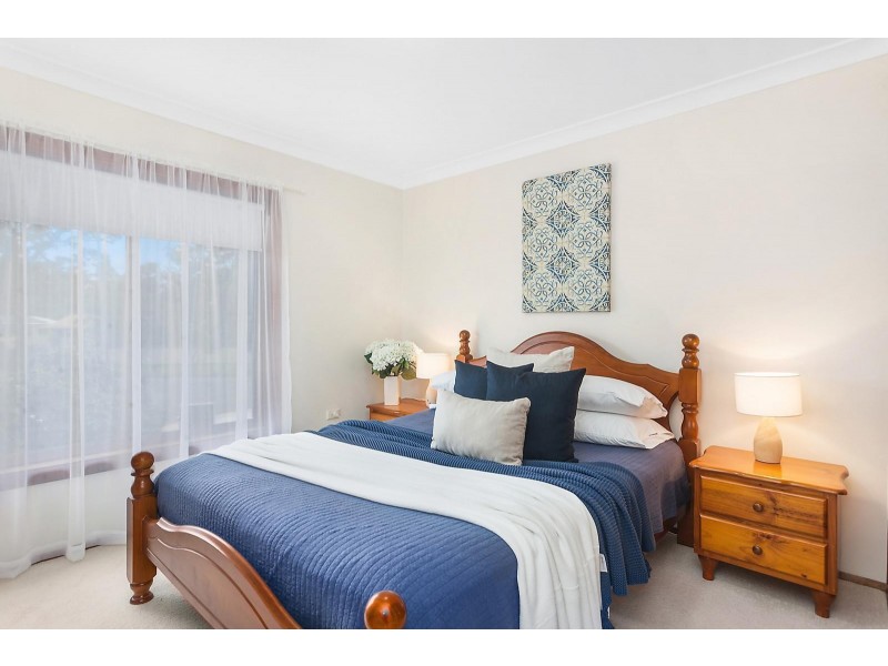 37 Windsor Road, Berkeley Vale NSW 2261