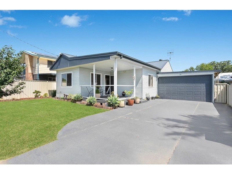 21 Buckingham Road, Berkeley Vale NSW 2261
