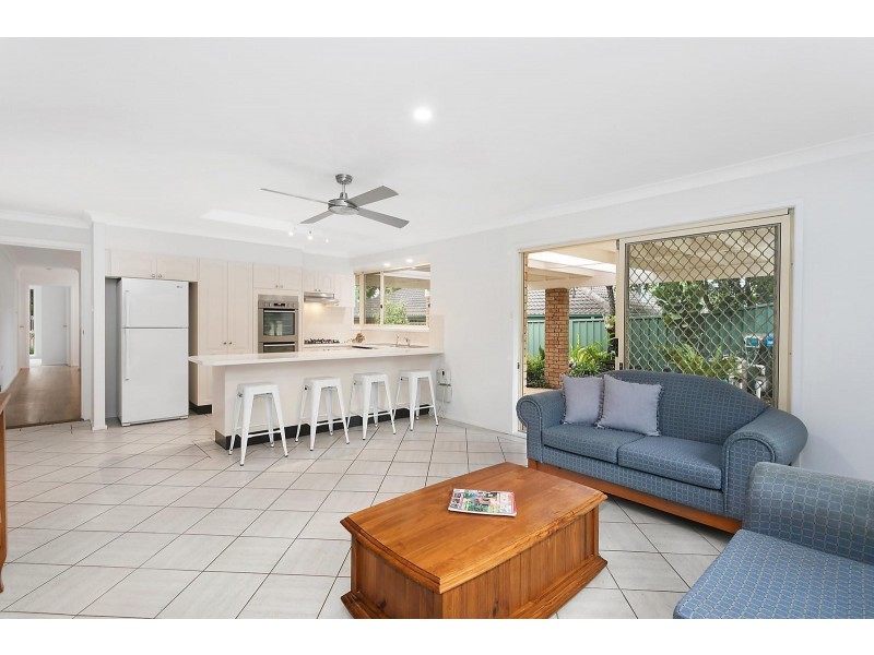 94 Albatross Road, Berkeley Vale NSW 2261