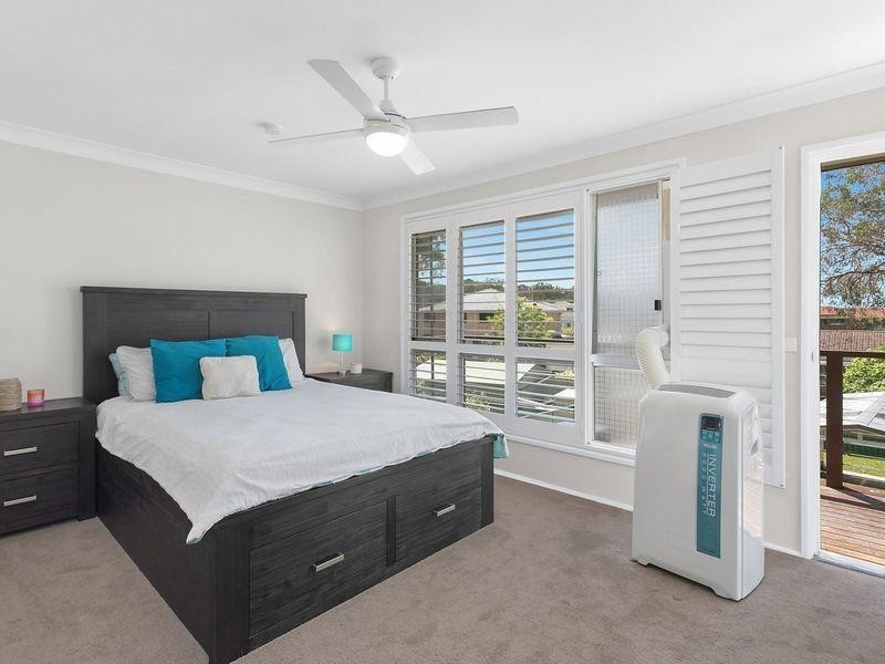 8 Scullin Place, Berkeley Vale NSW 2261