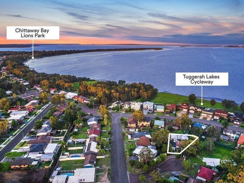 8 Scullin Place, Berkeley Vale NSW 2261