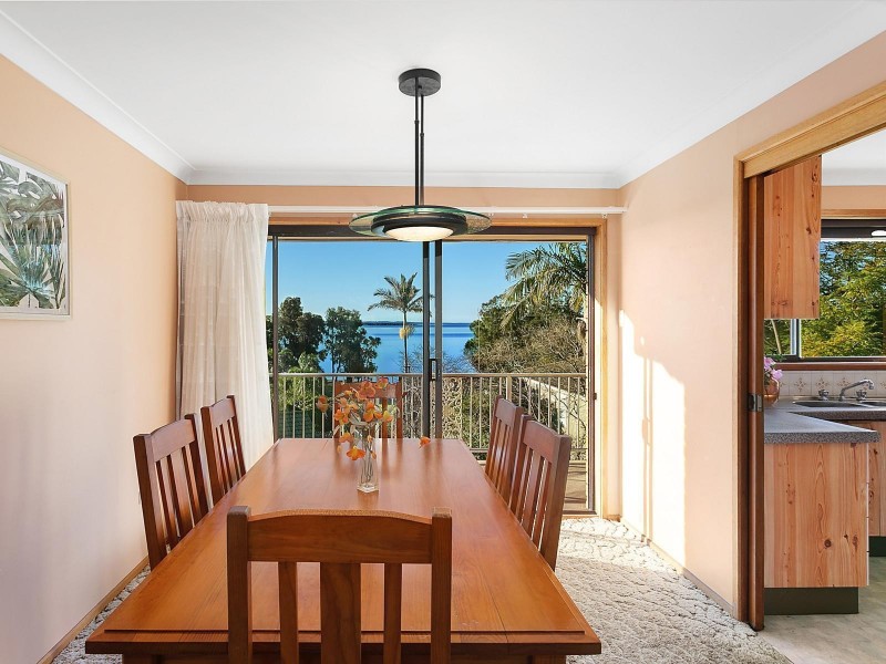 51 Hinemoa Avenue, Killarney Vale NSW 2261