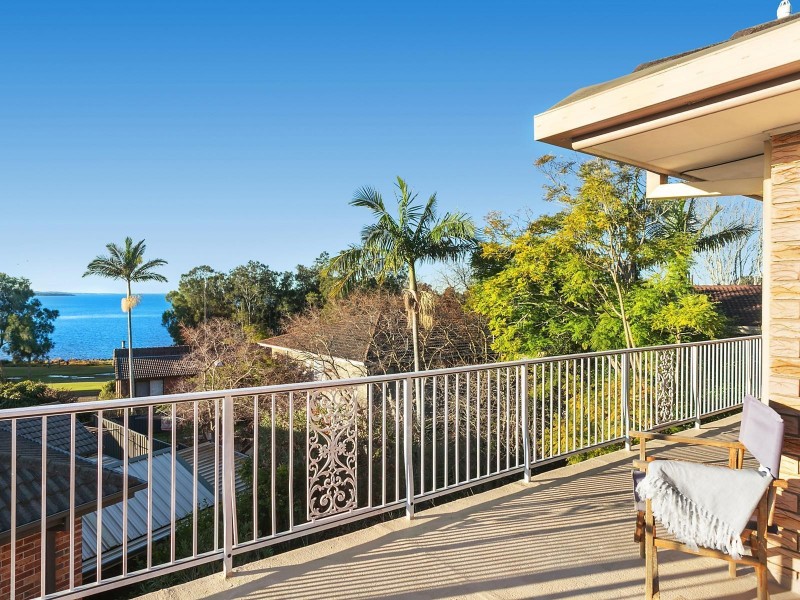 51 Hinemoa Avenue, Killarney Vale NSW 2261