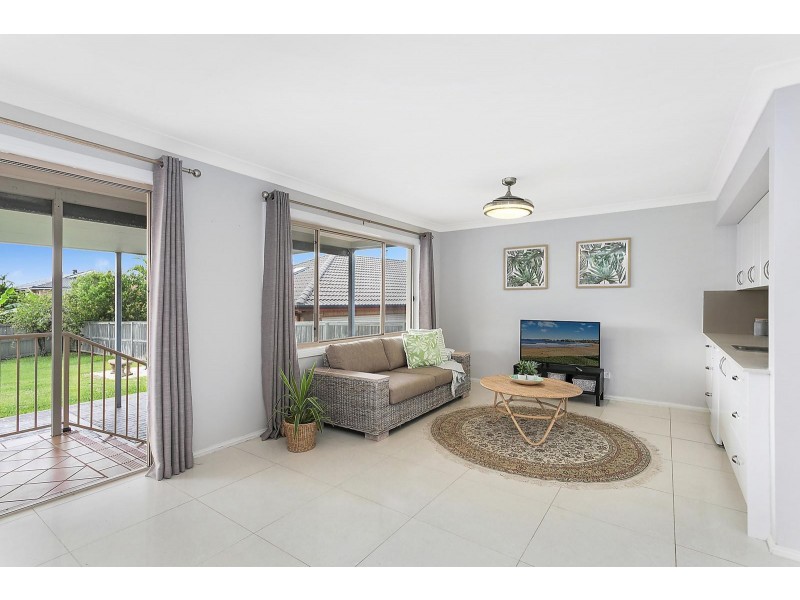 34 Bay Road, Blue Bay NSW 2261