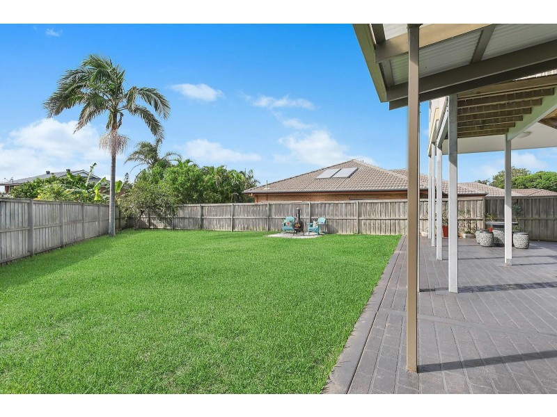 34 Bay Road, Blue Bay NSW 2261