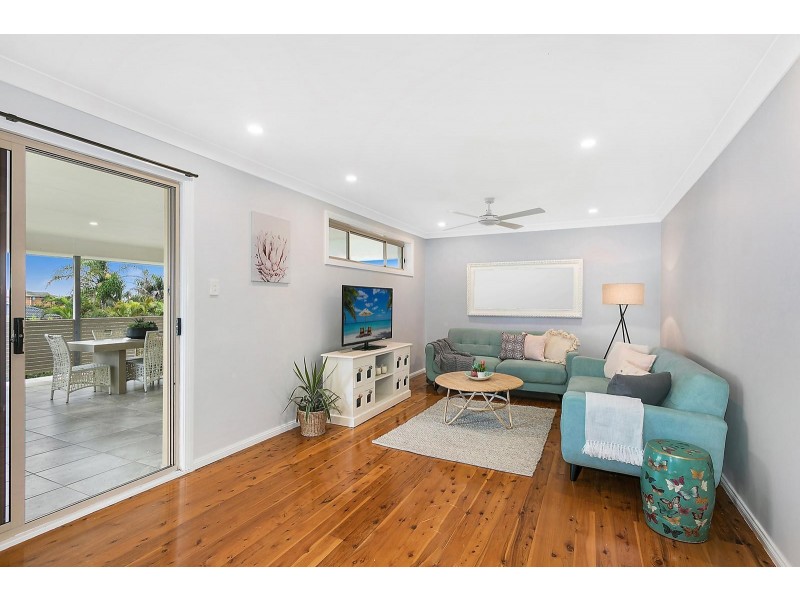 34 Bay Road, Blue Bay NSW 2261