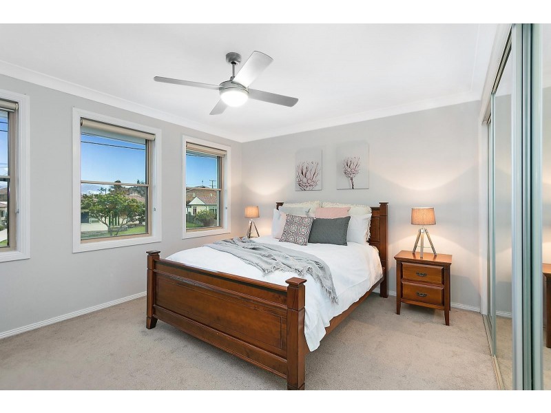 34 Bay Road, Blue Bay NSW 2261