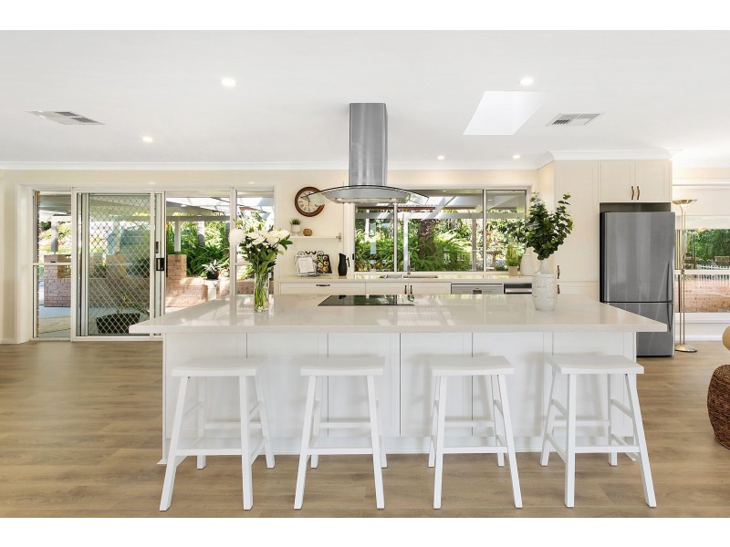 4 Victor Close, Tumbi Umbi NSW 2261