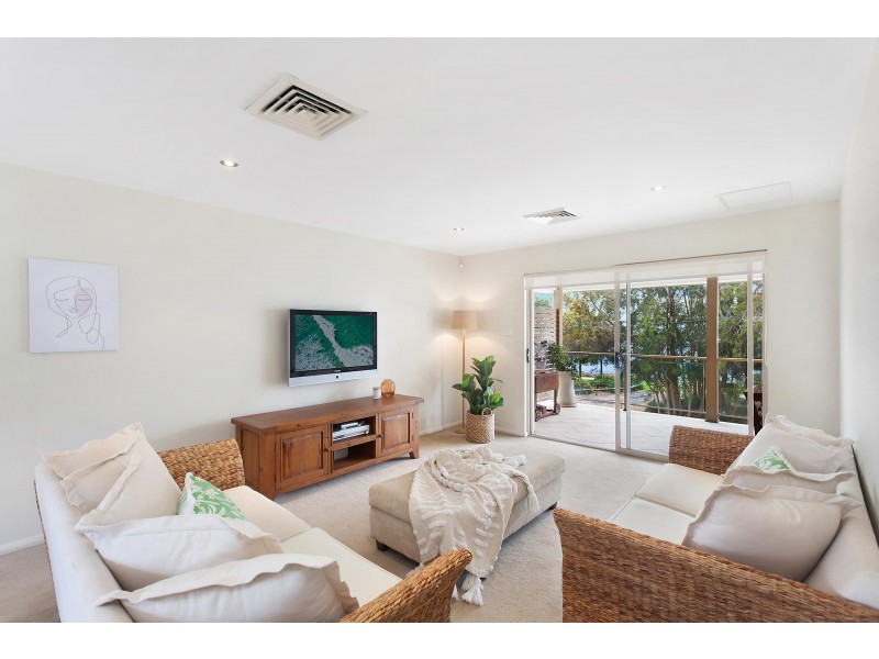 61 Lucinda Avenue, Killarney Vale NSW 2261