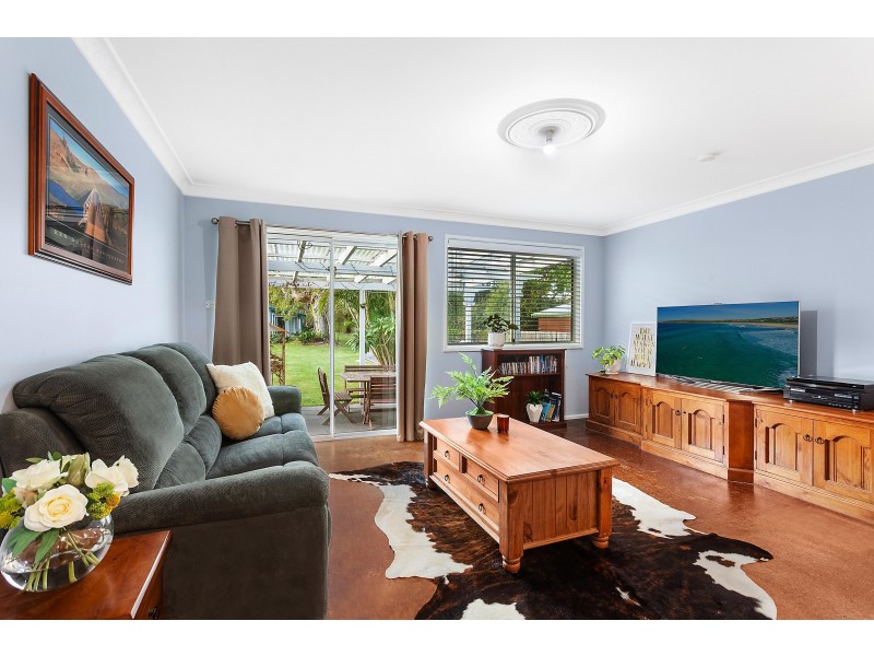 29 Greenacre Avenue, Lake Munmorah NSW 2259