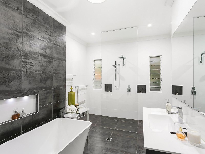 96 Bay Road, Blue Bay NSW 2261