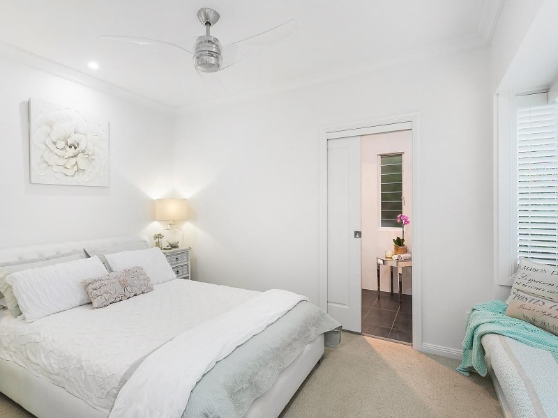 96 Bay Road, Blue Bay NSW 2261