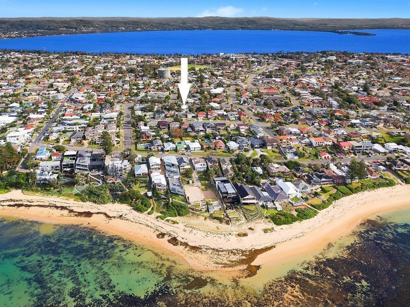 96 Bay Road, Blue Bay NSW 2261