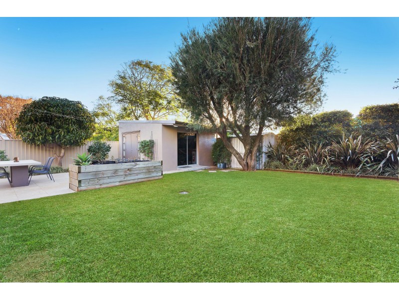 7 Windsor Road, Berkeley Vale NSW 2261