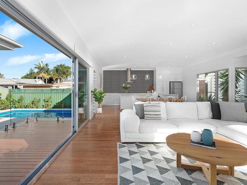 28 Armstrong Avenue, Killarney Vale NSW 2261