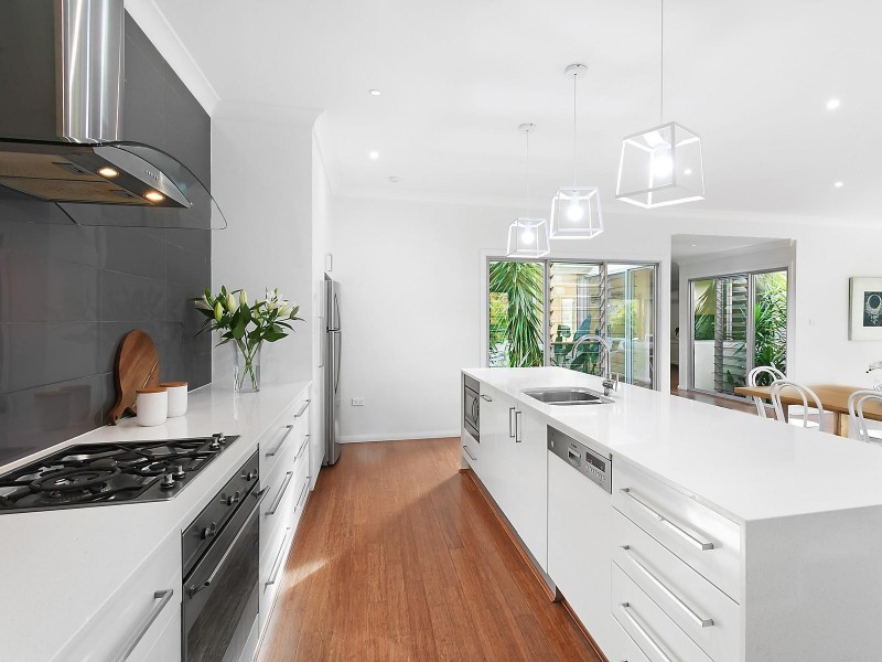 28 Armstrong Avenue, Killarney Vale NSW 2261