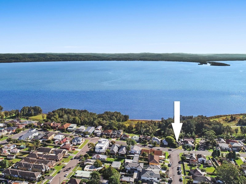 79 Lakeside Parade, The Entrance NSW 2261