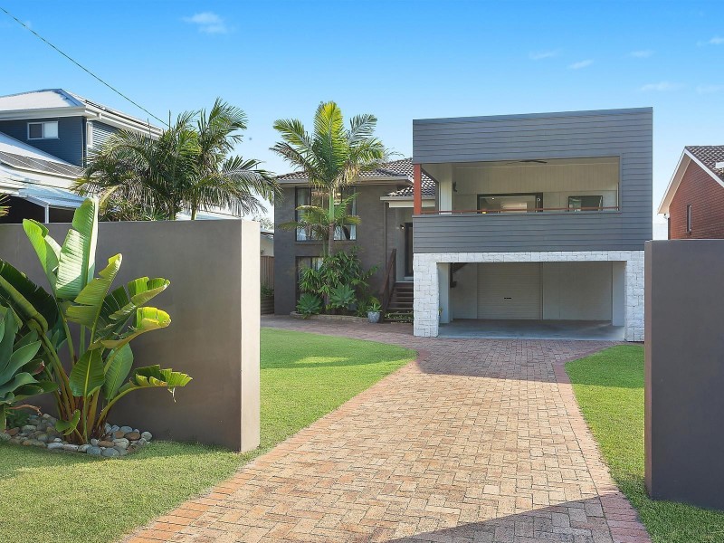 8 Lavinia Street, Forresters Beach NSW 2260