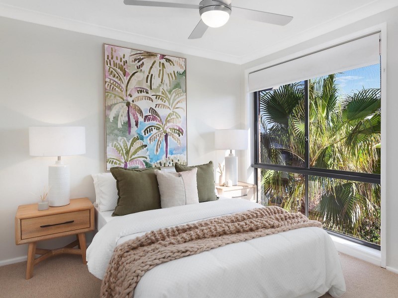 8 Lavinia Street, Forresters Beach NSW 2260