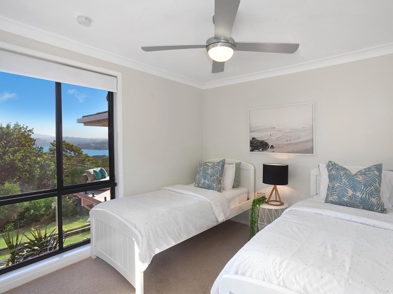 8 Lavinia Street, Forresters Beach NSW 2260