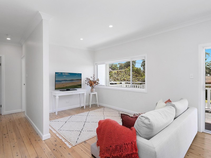 12 Shannon Parade, Berkeley Vale NSW 2261