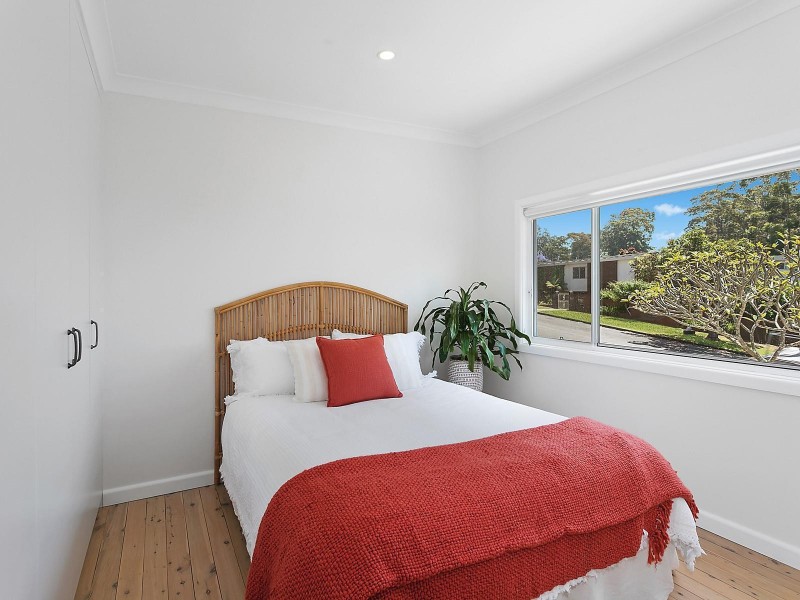 12 Shannon Parade, Berkeley Vale NSW 2261