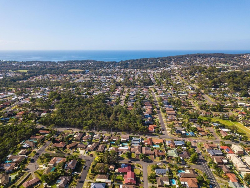 42 Belford Avenue, Bateau Bay NSW 2261