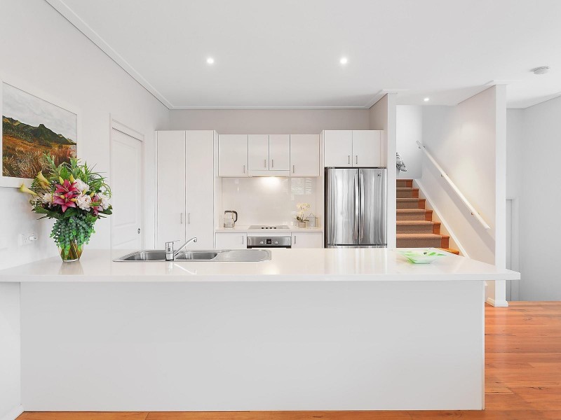 2/82 Hutton Road, The Entrance North NSW 2261