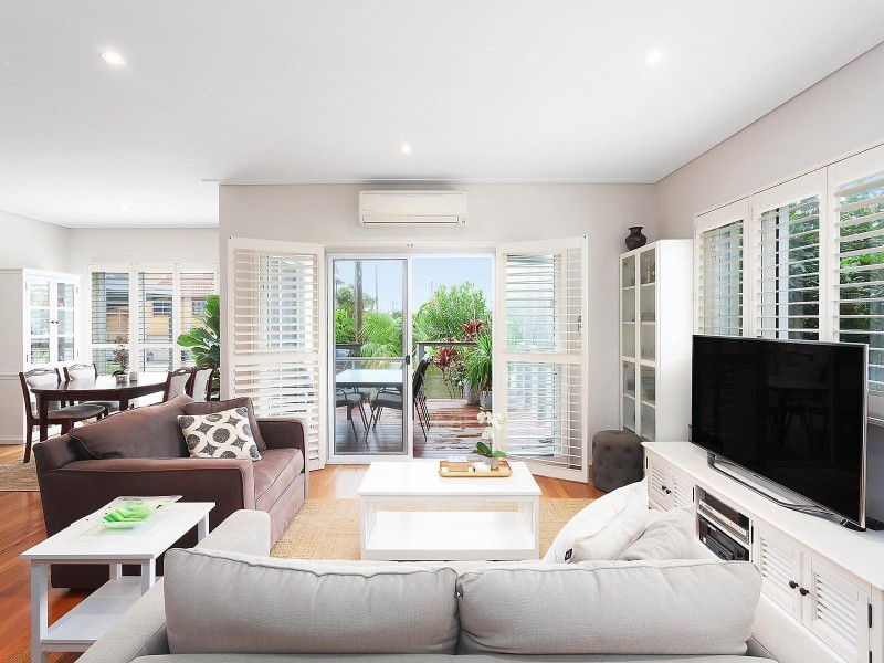 2/82 Hutton Road, The Entrance North NSW 2261