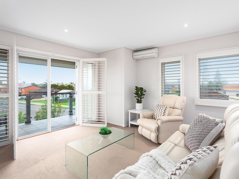 2/82 Hutton Road, The Entrance North NSW 2261