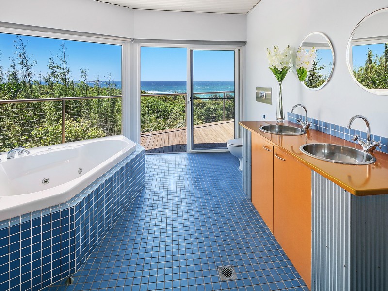 16a Elouera Drive, Sapphire Beach NSW 2450