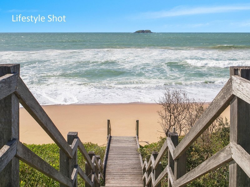 16a Elouera Drive, Sapphire Beach NSW 2450