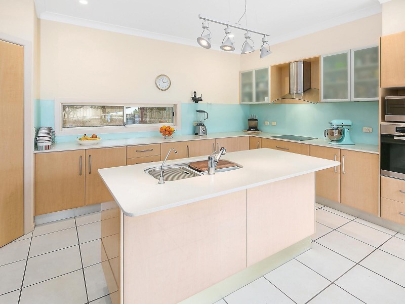 5 Quay Crescent, Safety Beach NSW 2456