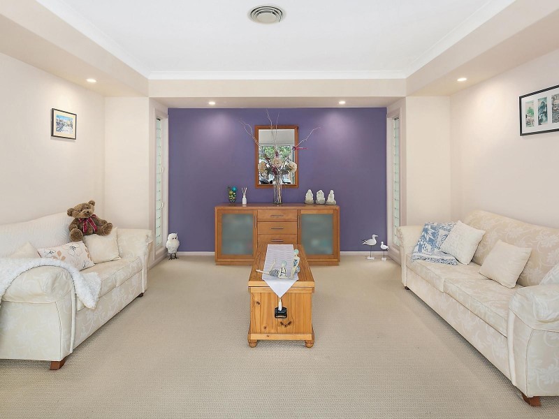 5 Quay Crescent, Safety Beach NSW 2456