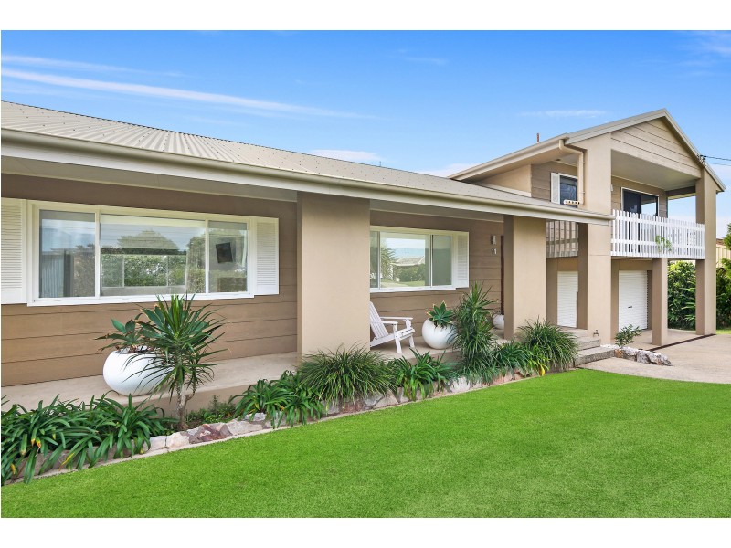 11 Headland Road, Sapphire Beach NSW 2450