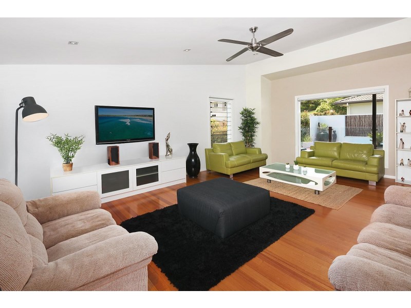 5 Whitewater Place, Sapphire Beach NSW 2450