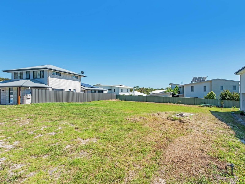 21 Grandview Close, Sapphire Beach NSW 2450