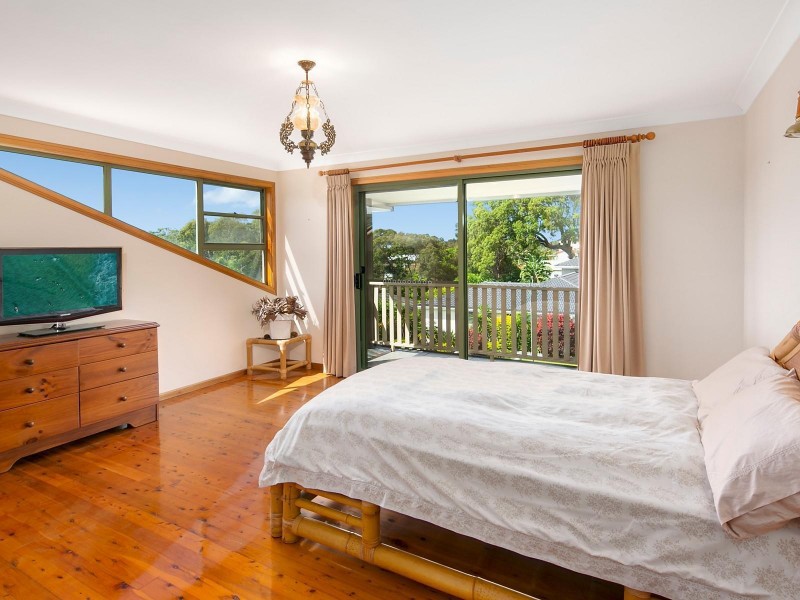 4 Serene Court, Sapphire Beach NSW 2450