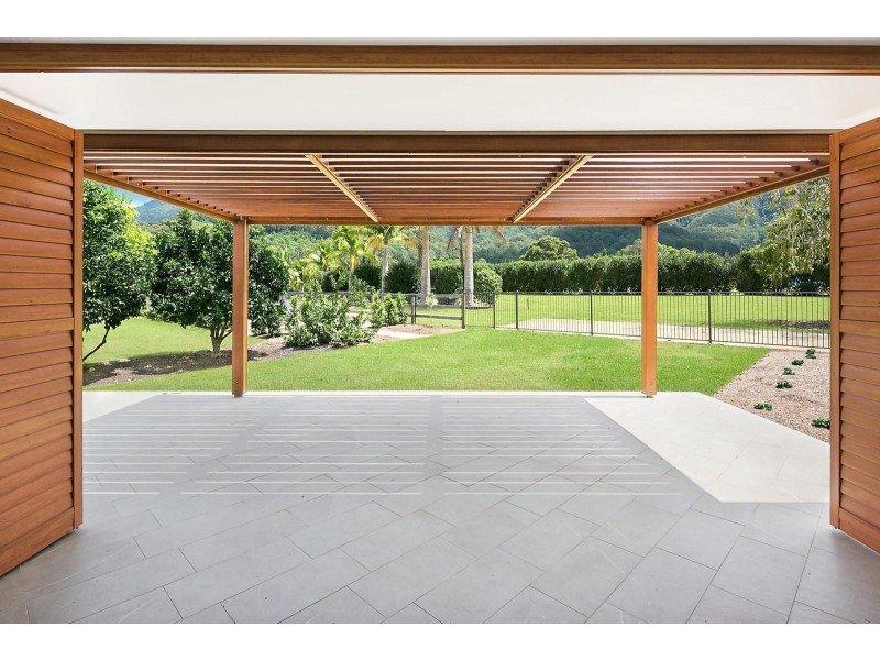 310 Crossmaglen Road, Bonville NSW 2441