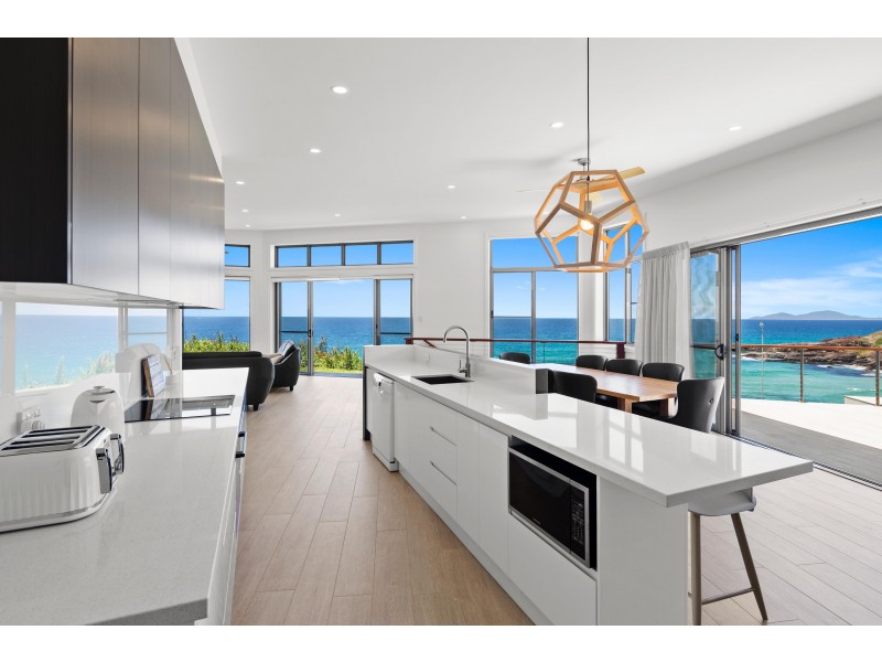 2A Waratah Street, Scotts Head NSW 2447