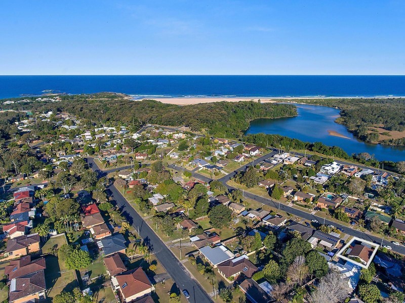 27A Dirrigeree Crescent, Sawtell NSW 2452