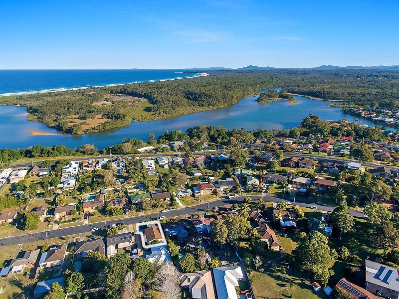 27A Dirrigeree Crescent, Sawtell NSW 2452