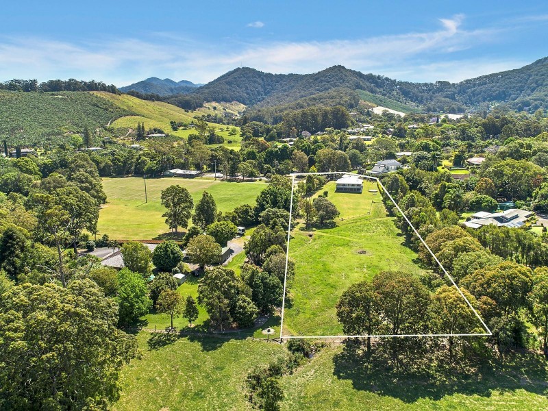 10 Ayrshire Park Drive, Boambee NSW 2450